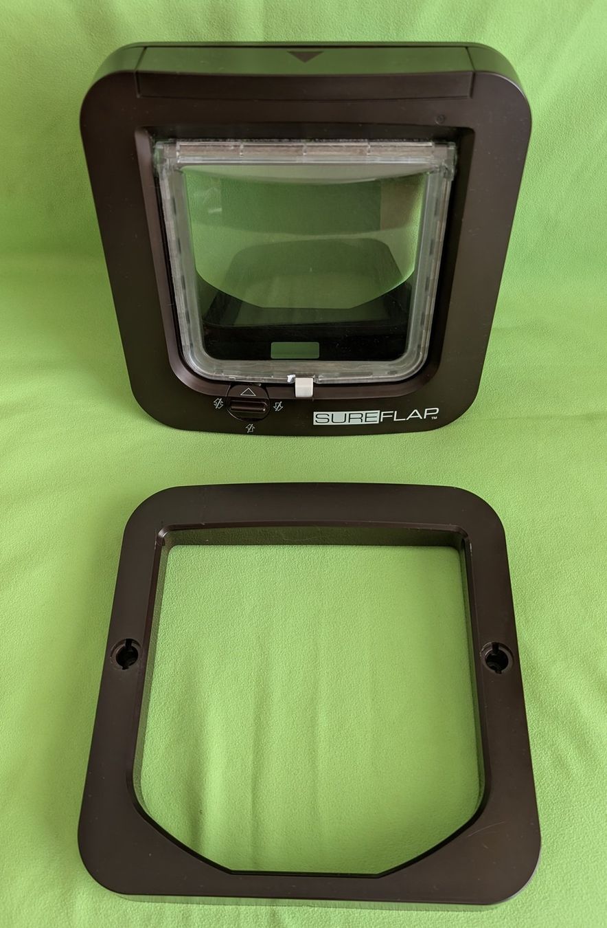 Katzenklappen: Sureflap Katzenklappe braun – Gebraucht aus Zollikofen von dublerone 1