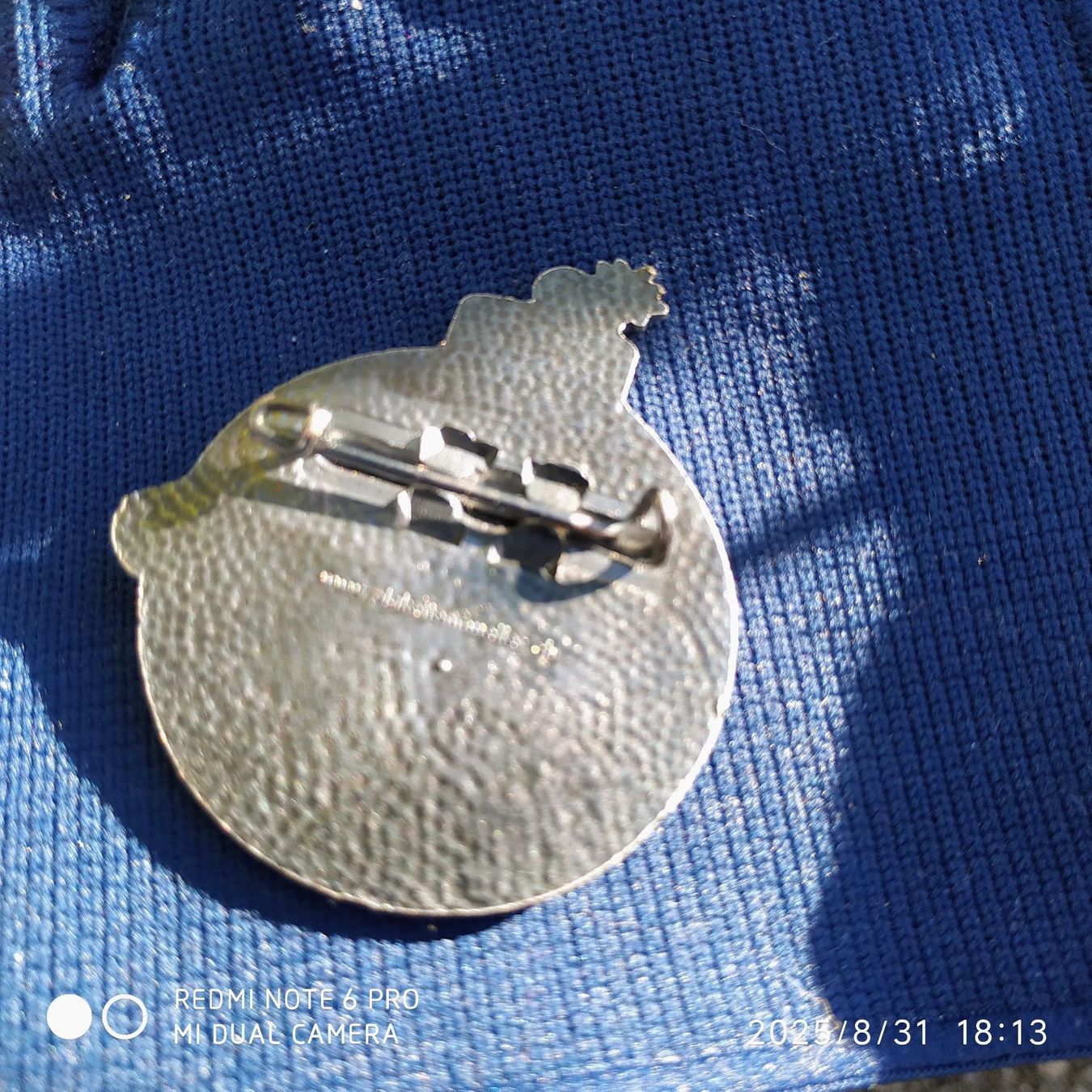 Medaglie: Fastnachts Plakette AESCH Baselland 2015 versilbert Medaille – Usato da Gelterkinden venduto da Luusmaiteli 1