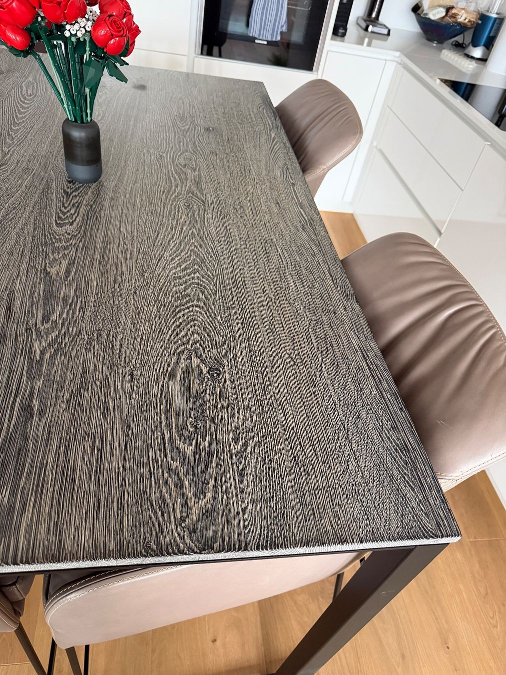 Set di tavolo e panche: Modern Dining Table and 4 Chairs - Dark Wood Effect – Usato da Zürich venduto da roo_2ljb 2