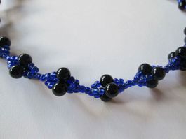 Wundervolle individuelle Perlenkette u.a. Onyx Perlen handge