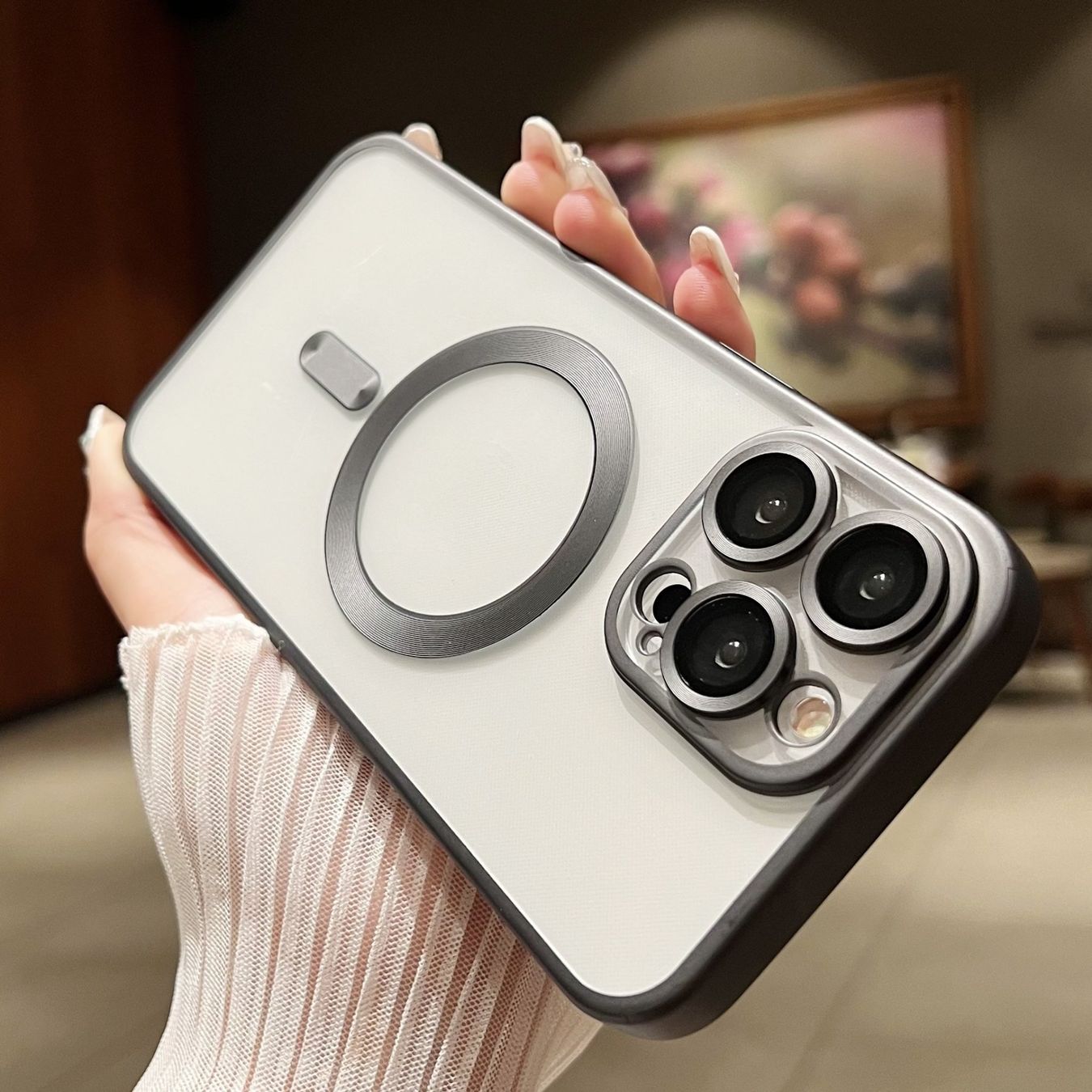 Cover & Protezioni schermo: iPhone 16 Pro - Coque magsafe avec protection camera NOIR – Nuovo e nell'imballaggio originale da Morges venduto da DigiAC