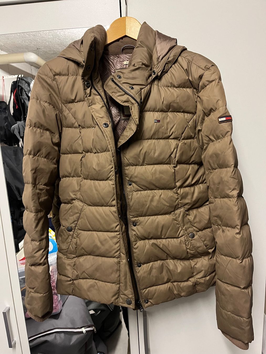 Tommy Hilfiger Jacken: Winterjacke Tommy Hilfiger – Gebraucht aus Villnachern von schudelinho