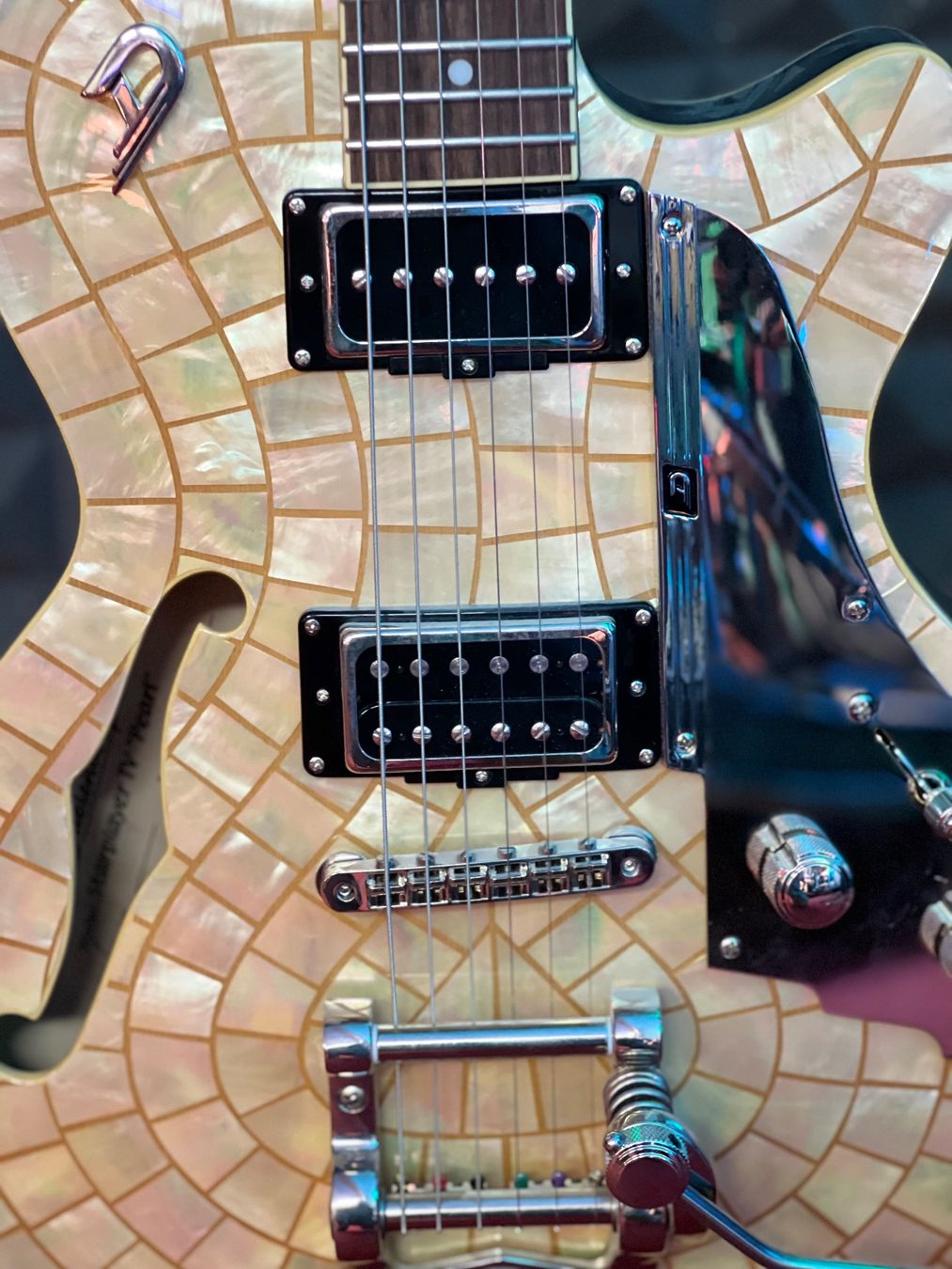 Strumenti musicali: Düsenberg white Pearl starplyer – Usato da Neuhausen venduto da vol_ts2t 2