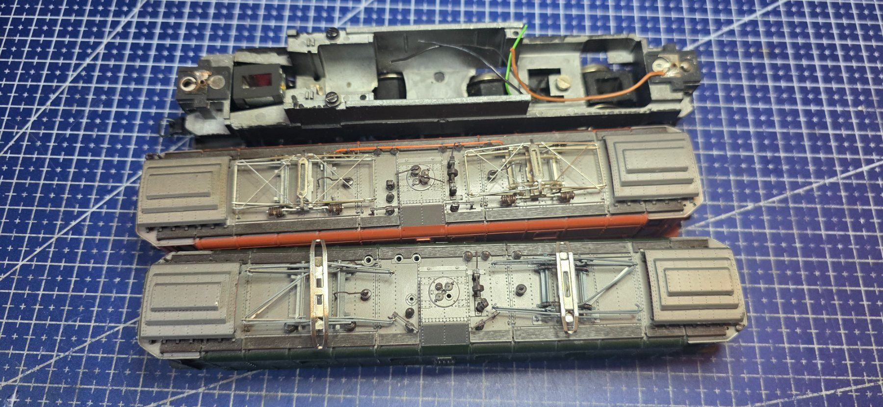 Roco Modellini di ferrovie: Roco Be 4/6 Ersazteile HO/AC – Usato da Hochfelden venduto da Danizh0 1