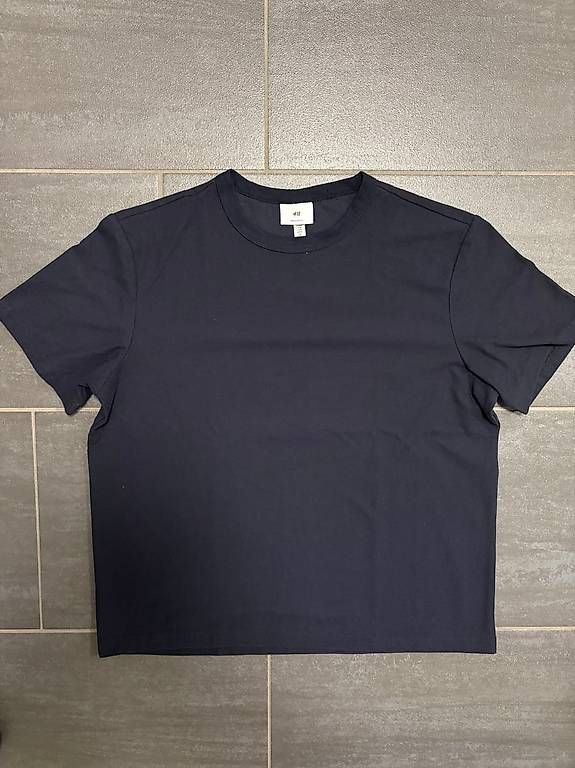 H&M T-Shirts: H&M Regular Fit T-Shirt M – Neu (gemäss Beschreibung) aus Bern von streggae 1