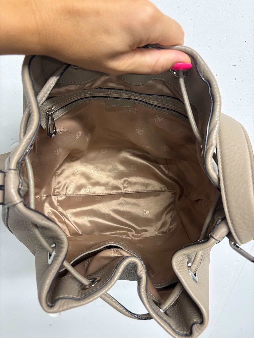 Navyboot Sacs femmes: Navyboot Ledertasche Beuteltasche beige Hobo Bag – Neuf (Voir description) à Regensdorf par secondchancefashion 5