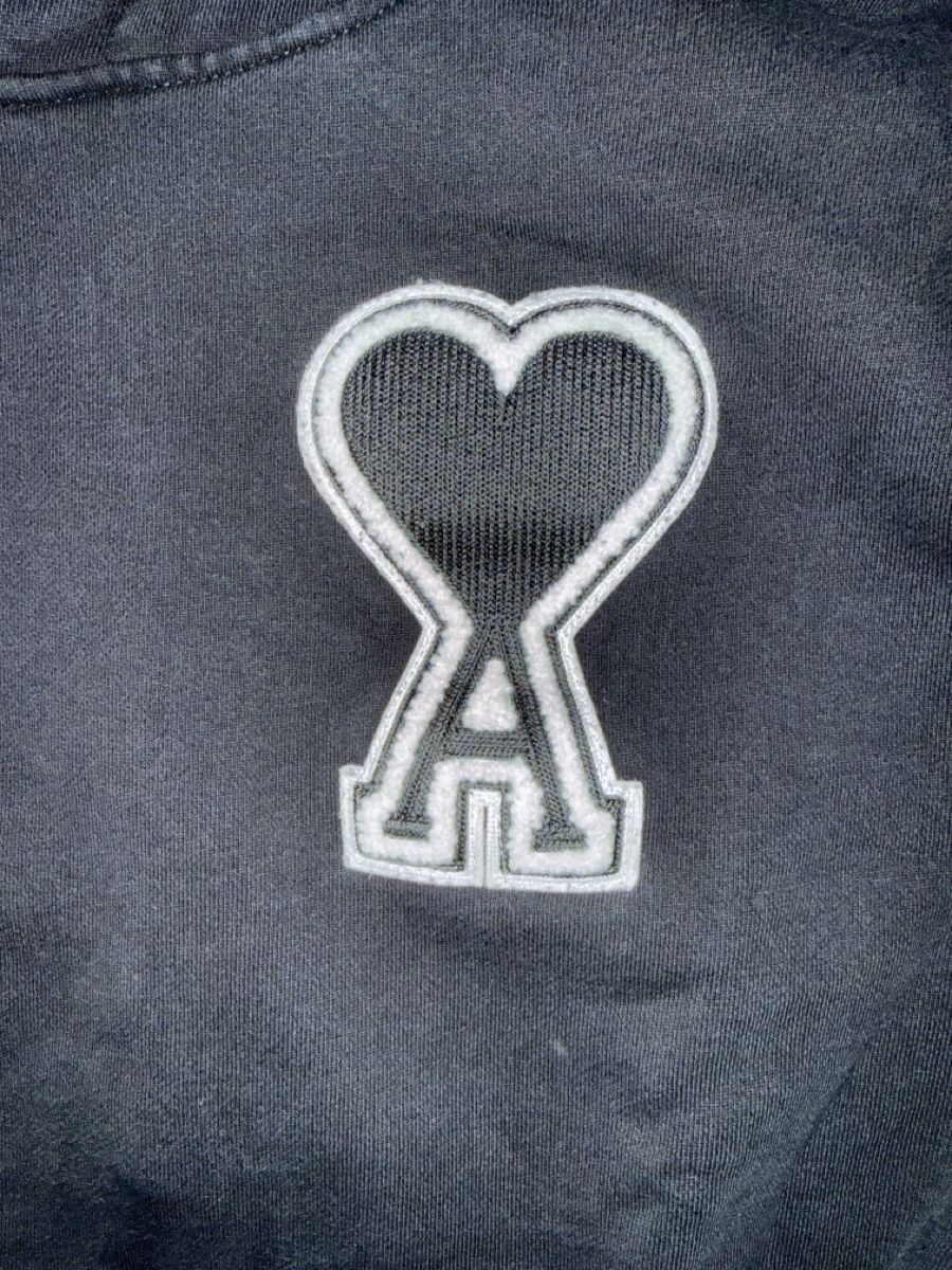 Maglioni & Felpe: AMI Paris Hoodie original  – Usato da Sisseln AG venduto da Gommibaerli87 1