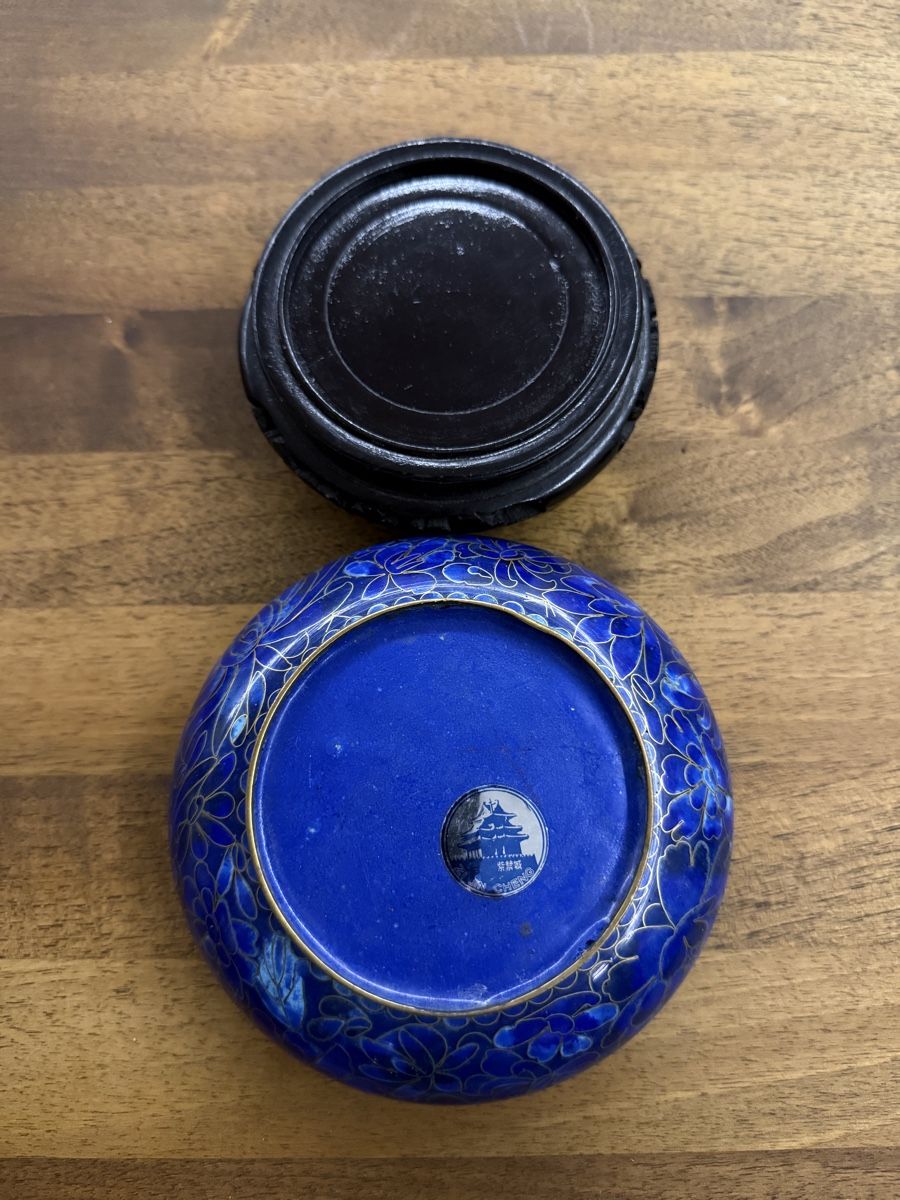 Geschirrsets: Vintage Enamel Bowl & Stand - Floral Pattern – Neu (gemäss Beschreibung) aus Commugny von semamonfrinoli 1