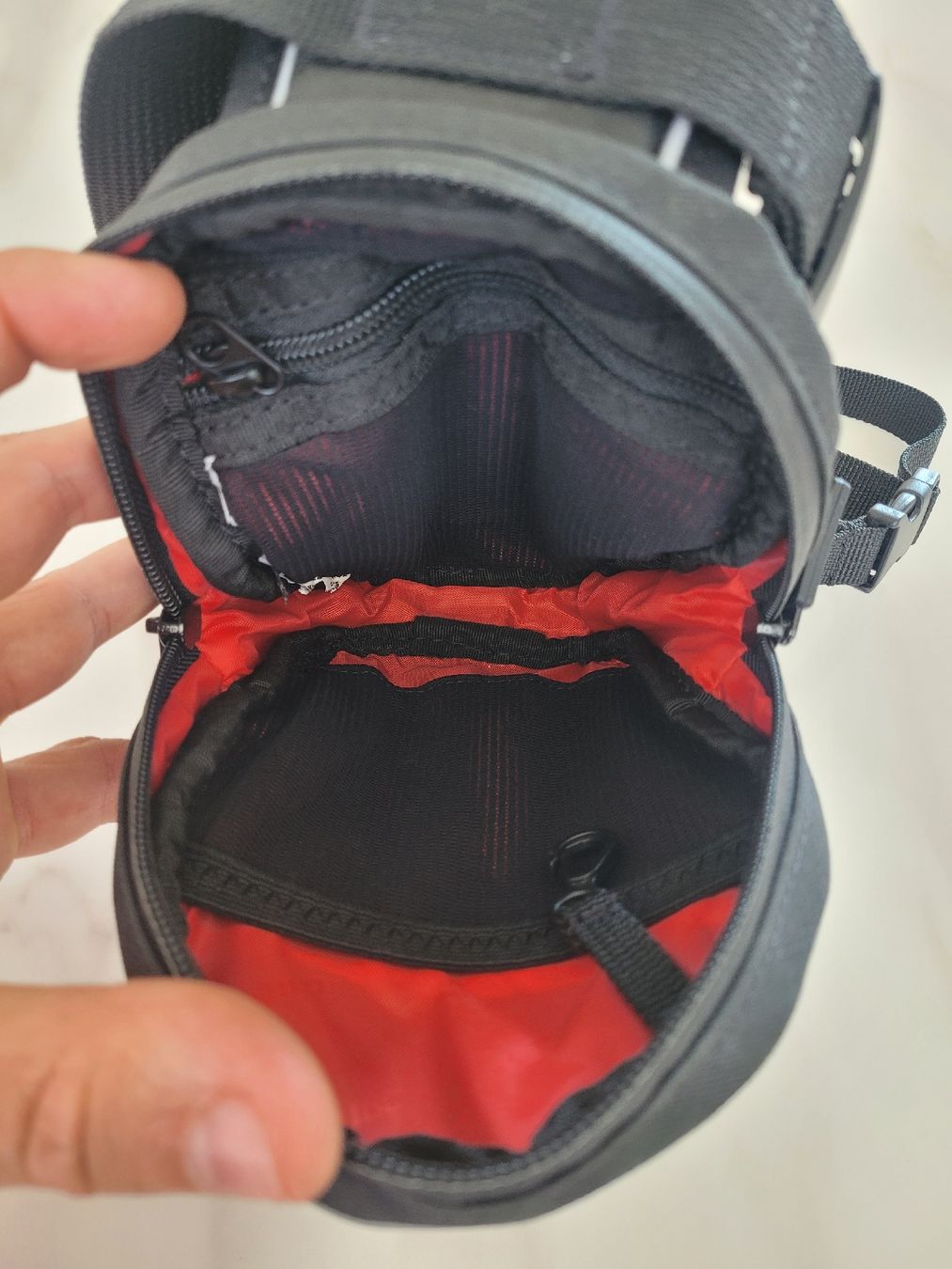 Dainese Borse: Dainese Ogio Beintasche gebraucht! – Usato da Beinwil am See venduto da dca_vg5p 3