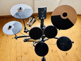 E-Drum Set Roland TD mit Becken und Pads gebraucht