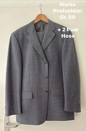Herrenanzug mit zwei Paar Hose Gr. 50