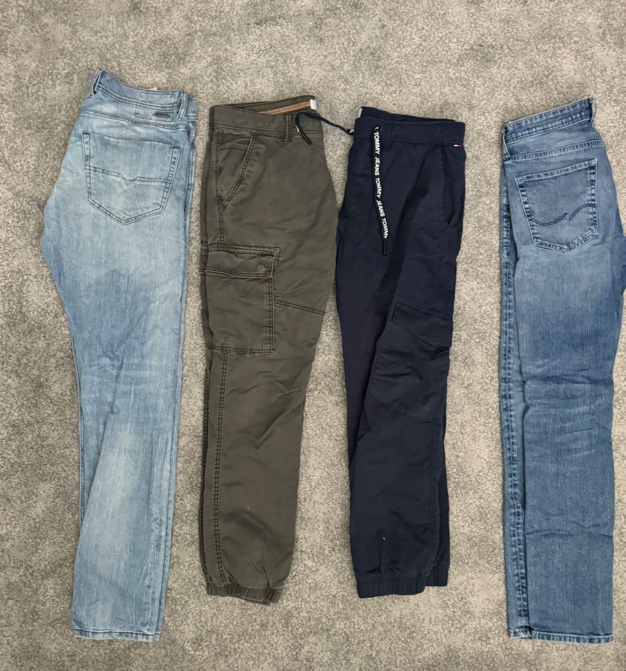 Lotti di vestiti: Hosen – Usato da Balsthal venduto da