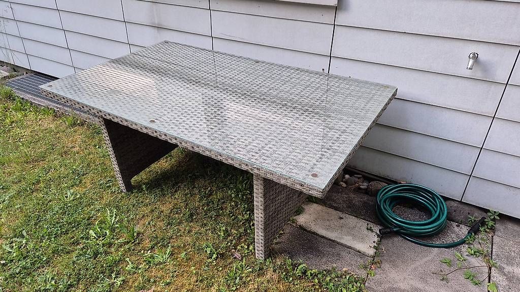 Tische: Gartentisch – Gebraucht aus Au ZH von luk_b92g