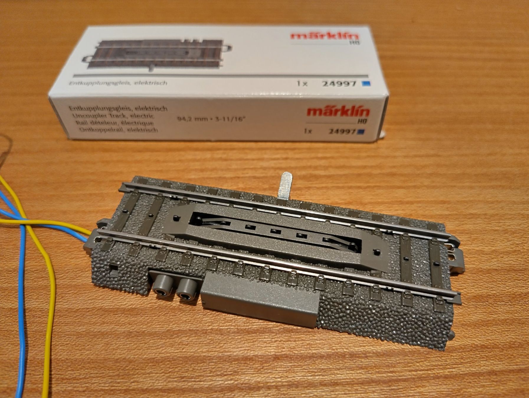 Märklin Modellini di ferrovie: Märklin 24997 Entkupplungsgleis 94,2mm mit Decoder – Nuovo (secondo la descrizione) da Bern venduto da ph73