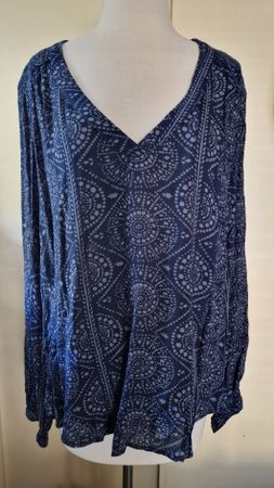 Viscose-Damenbluse Gr. 40, Blau gemustert, V Ausschnitt