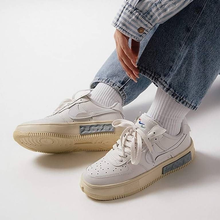 Nike Damenschuhe: Nike Air force Fontana Grösse 38 – Neu und originalverpackt aus Bern von Najarasarah