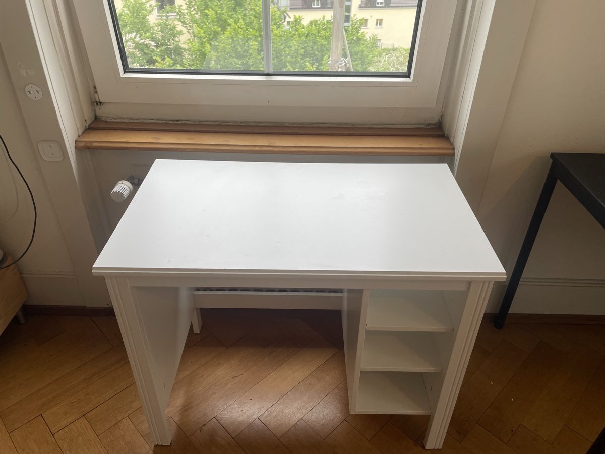 Scrivanie: white study desk – Usato da Zürich venduto da zen_b69r