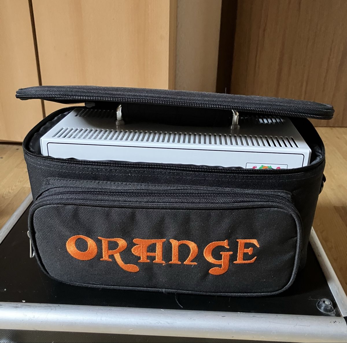 Amplificatori: Orange Terror Bass Verstärker – Usato da Rumisberg venduto da Firstlast90 4
