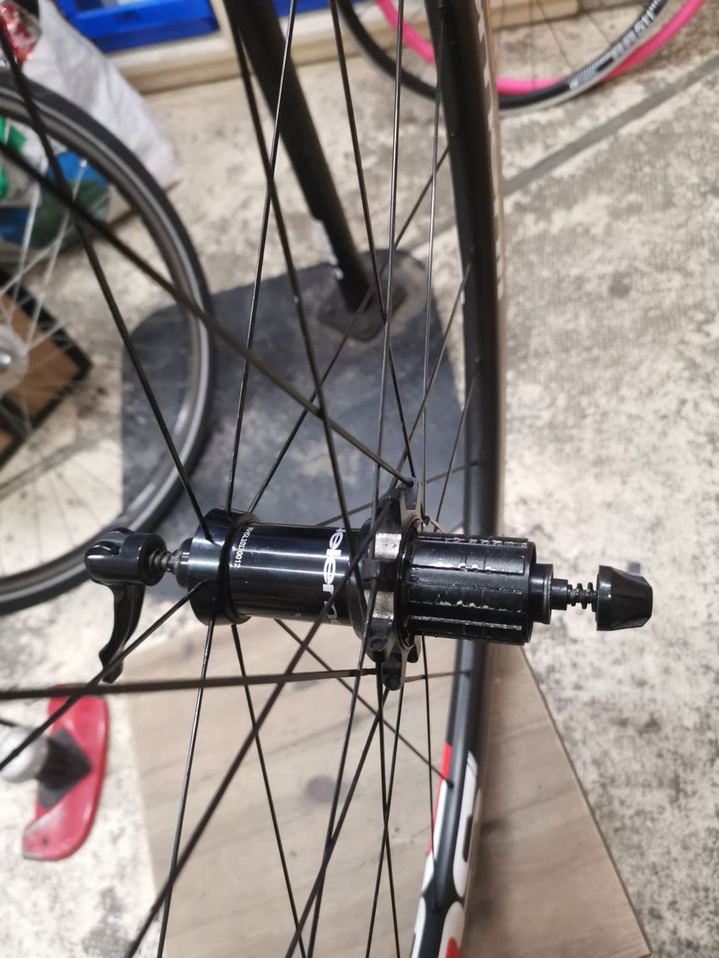 Pezzi di ricambio: Roues DEDA carbone 45 SL avec boyau Corsa – Usato da Grand-Lancy venduto da Sidegli 1