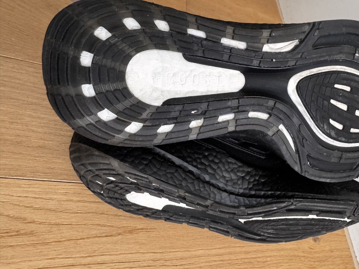 Adidas Herrenschuhe: Adidas Ultraboost Black - Grösse 42 – Gebraucht aus Uetikon am See von chr_r22y 2