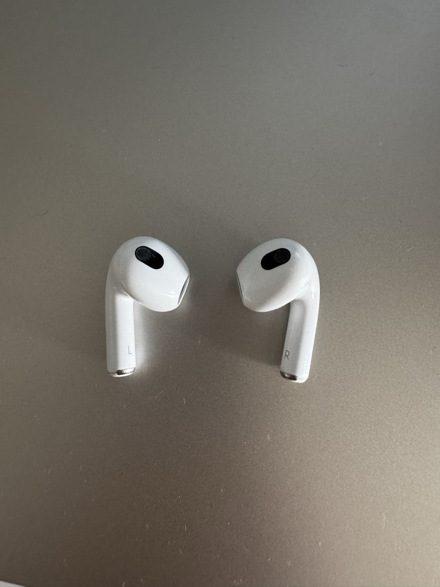 Apple Kopfhörer: Air Pods 3 inkl. Case – Gebraucht aus St. Gallen von mic_y2tq 1