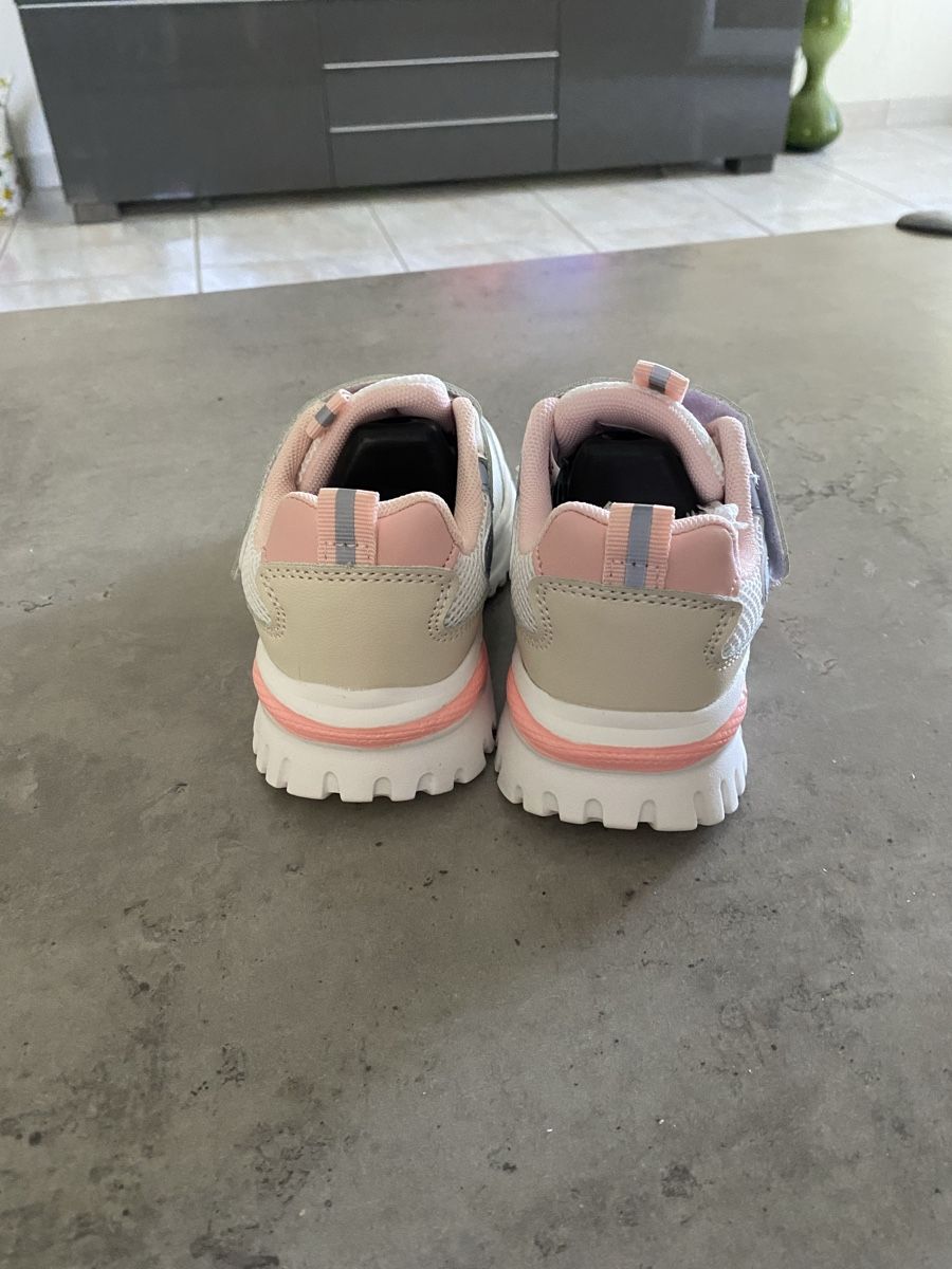 Scarpe per ragazze: Sketcher Mädchen 28  NEU – Nuovo e nell'imballaggio originale da Roggwil TG venduto da Strick-Fee 3