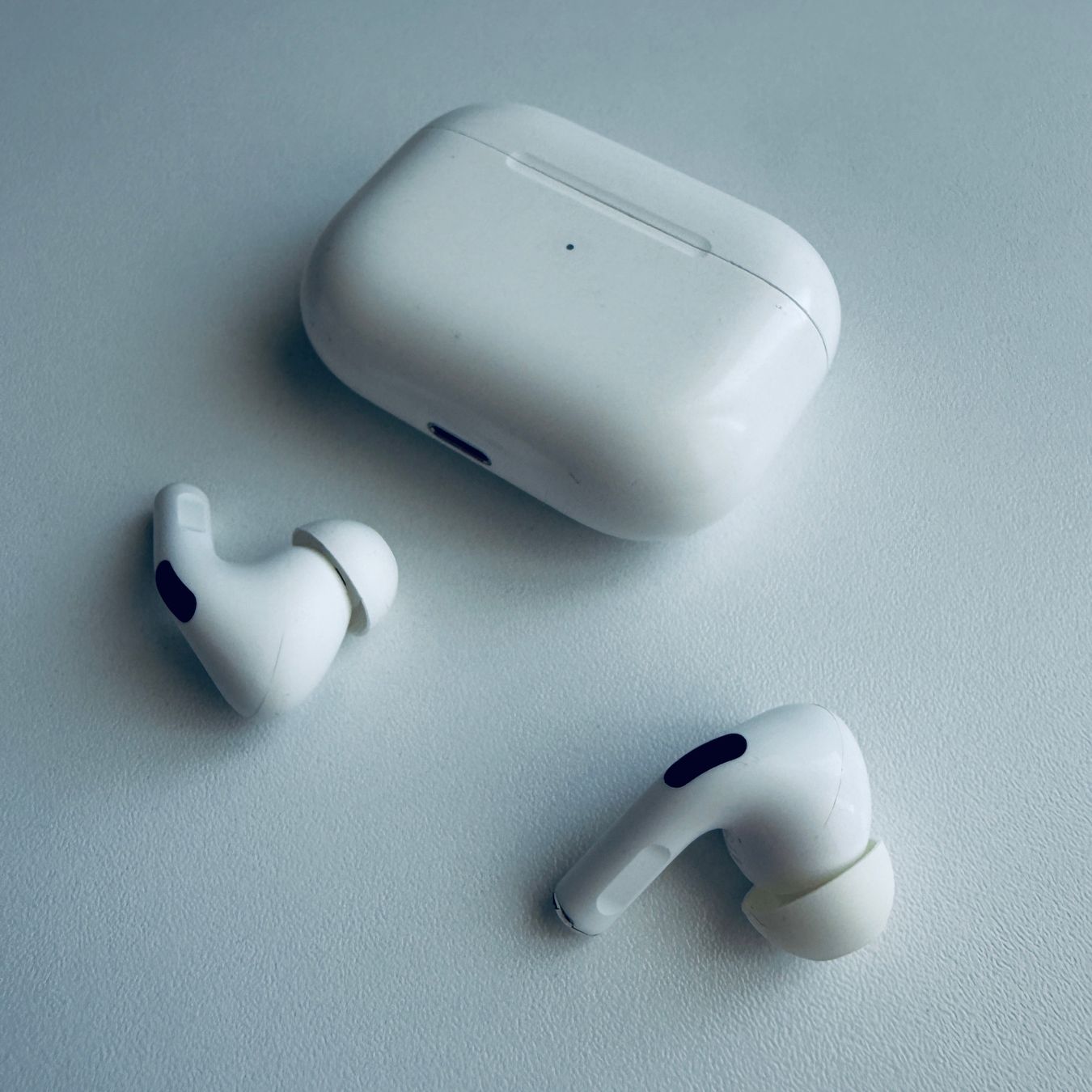 Apple Cuffie: Original Apple AirPods Pro 1 Gen. Wireless Case – Usato da Basel venduto da MY.AIRPODS.SHOP 3