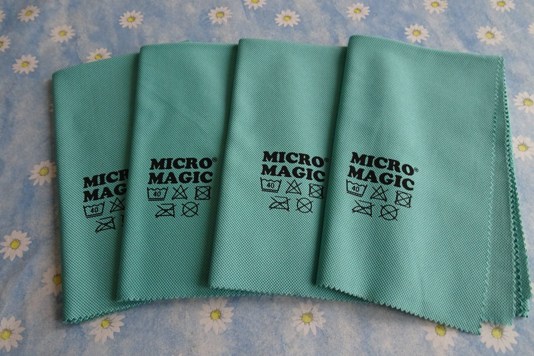 Sonstiges für Haushalt & Wohnen: 4er Set  neue Micro Magic Hochglanz Poliertücher – Neu (gemäss Beschreibung) aus Strengelbach von  1