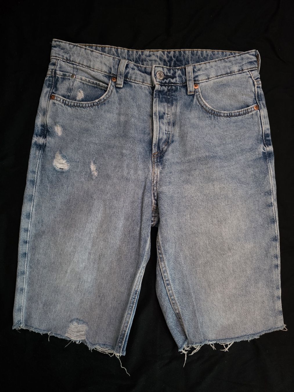 H&M Jeans: H&M Jeansshorts – hellblau  – Usato da Interlaken venduto da NataliiaS