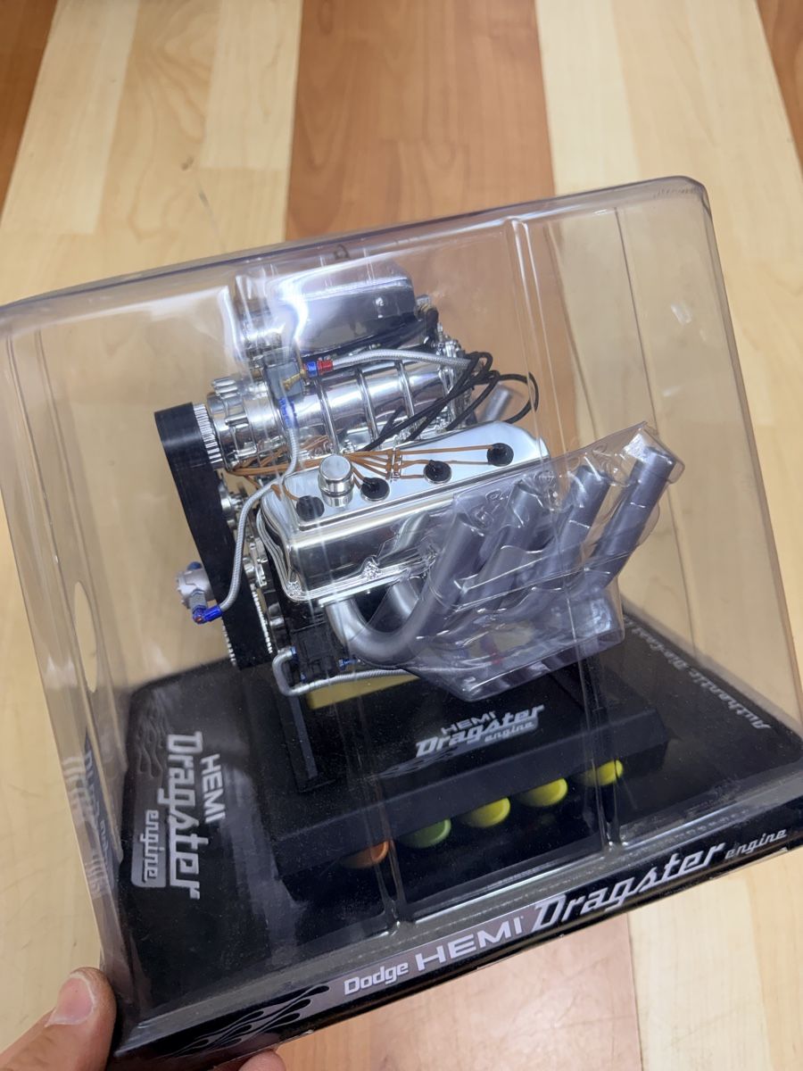 Kits de montage: Hemi Mopar Dodge Motor Modell – Neuf avec emballage d'origine à AARBURG par cheapstuff 5