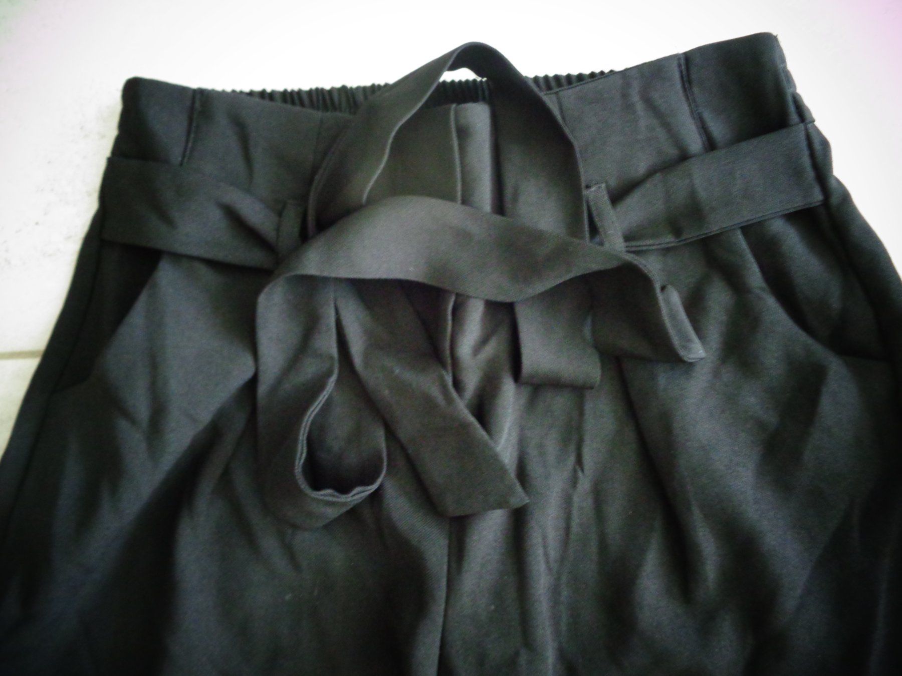 Hosen: HOSE DAMEN GR.S NEUWERTIG – Neu (gemäss Beschreibung) aus Rotkreuz von Samballi 1