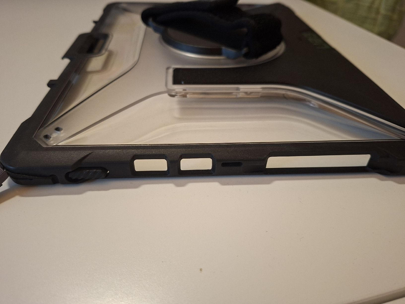 Microsoft Covers & Borse: Surface Schutzhülle UAG  – Nuovo (secondo la descrizione) da Wittinsburg venduto da Flora.11 1