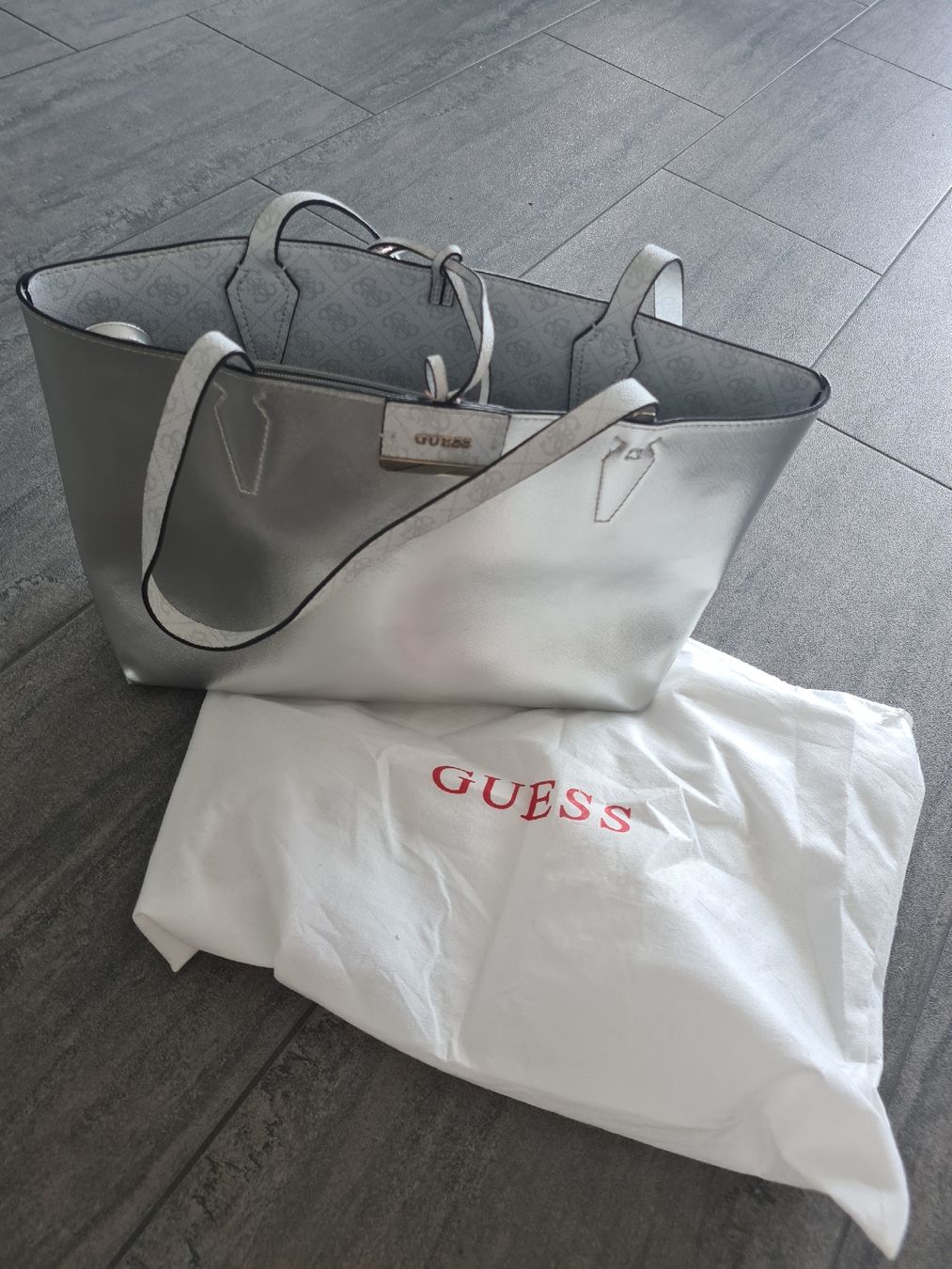 Guess Sacs femmes: Guess Handtasche – Neuf (Voir description) à Friltschen par Thurgau11 1