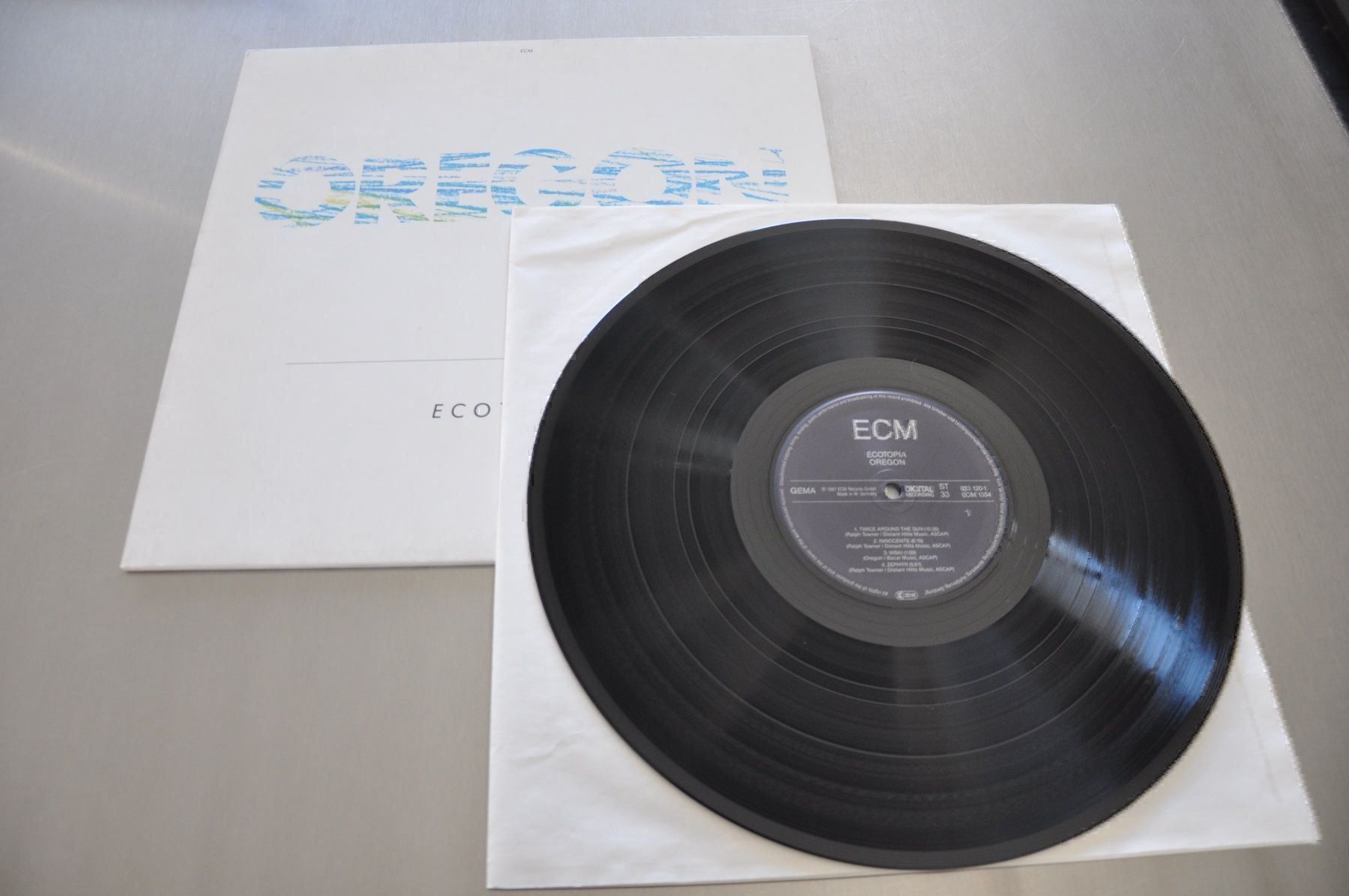 Dischi in vinile: ECM 1354 - OREGON - ECOTOPIA – Usato da Sion venduto da jaipur1401 2