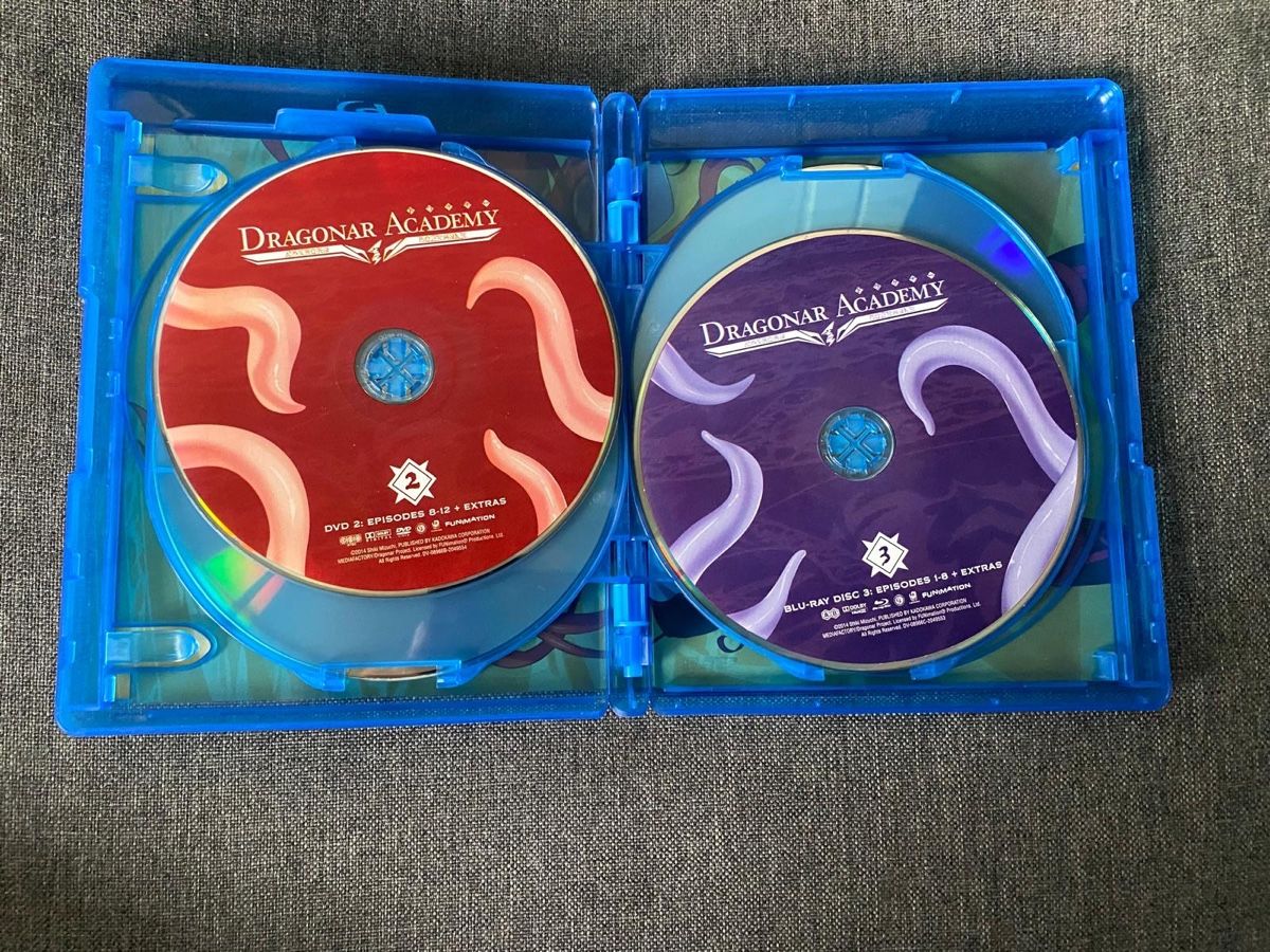 Tutti i DVDs: Dragonar Academy Anime Bluray + DVD Combo Pack – Usato da Ringgenberg BE venduto da Republic_Of_Gamers 3