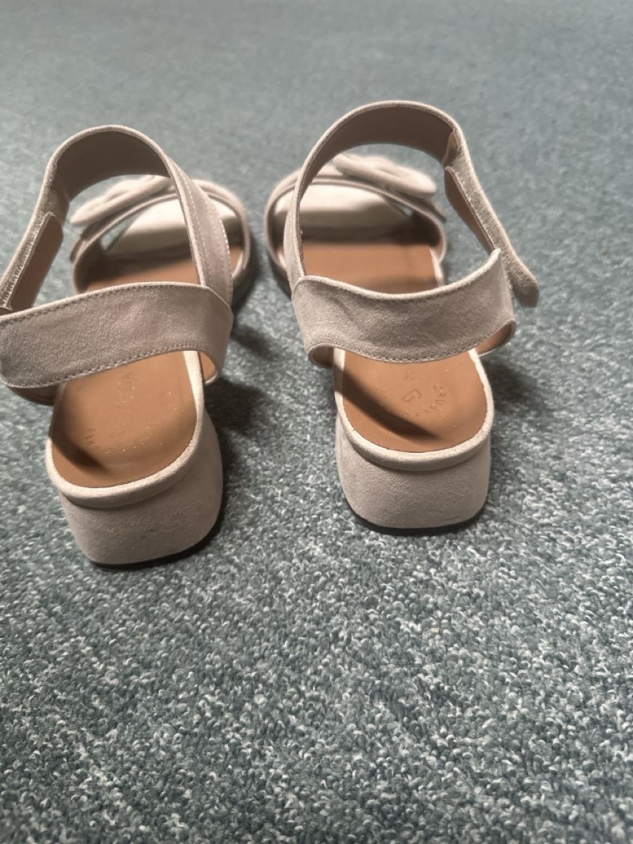 Scarpe da donna: Mireia Playa Sandalen Gr 40 – Nuovo (secondo la descrizione) da Baltschieder venduto da YmroBe 2