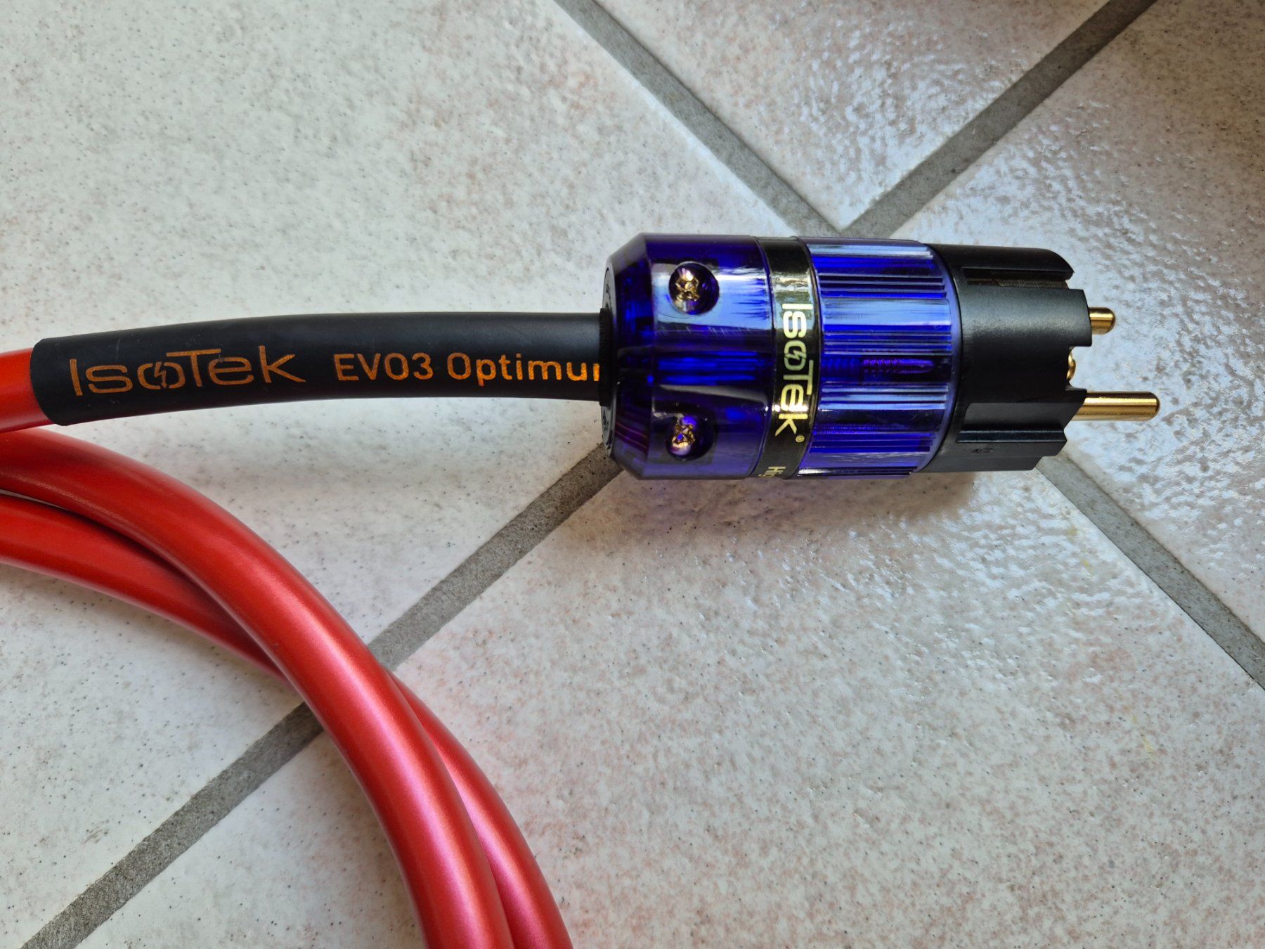 Isotek Cavi: Isotek EVO3 Optimum Netzkabel Sonderangebot – Usato da Beringen venduto da 2015ursh 1
