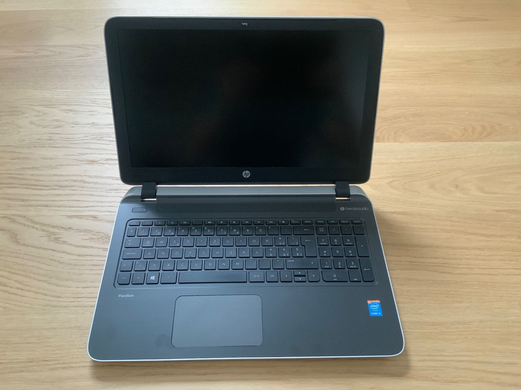 Hewlett Packard Notebook: HP Pavilion mit Intel i5 und 8GB RAM – Usato da Niederhasli venduto da qbdp 1