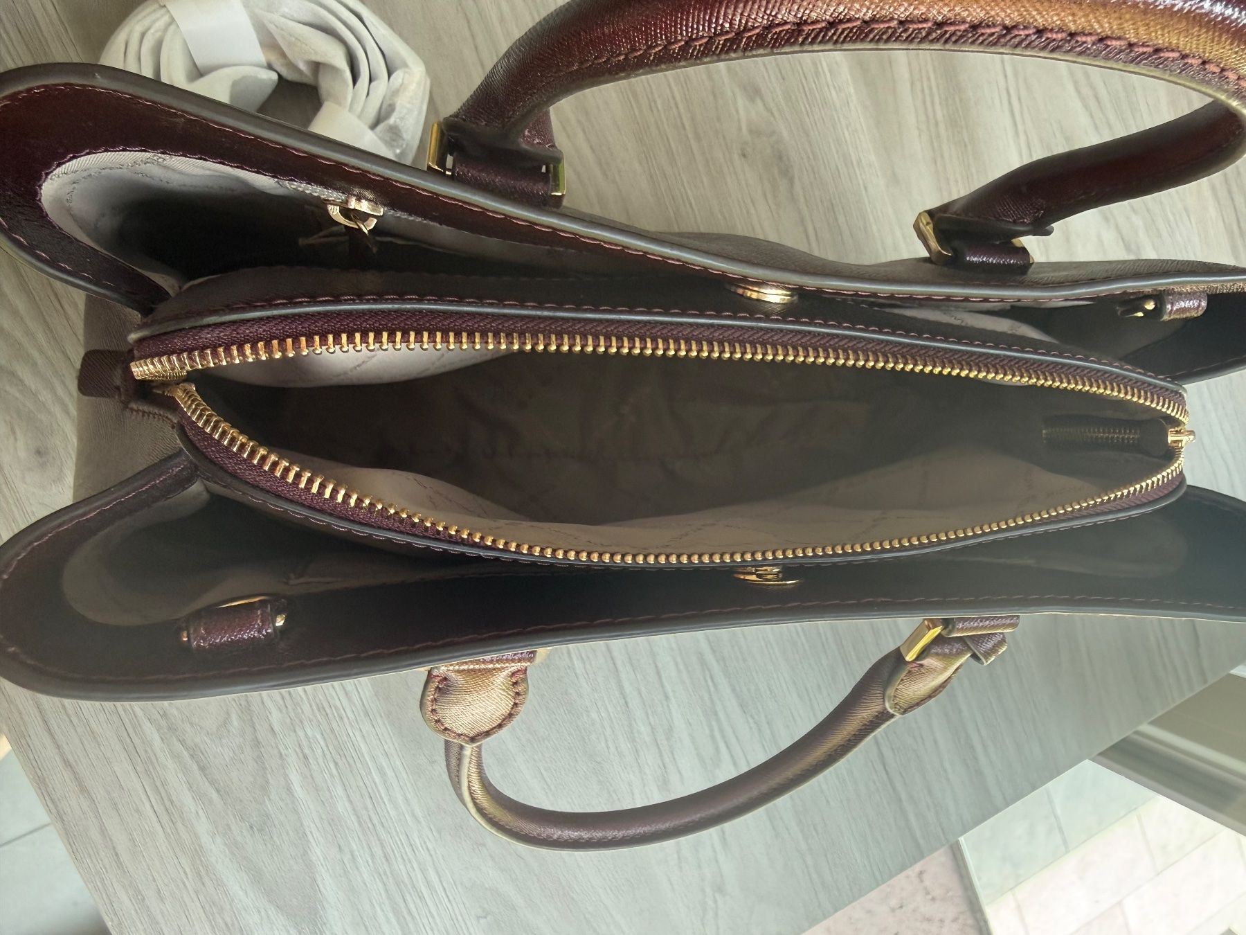 Michael Kors Borse da donna: Vendo borsa Michael Kors – Usato da Riazzino venduto da ana_9kwp 2