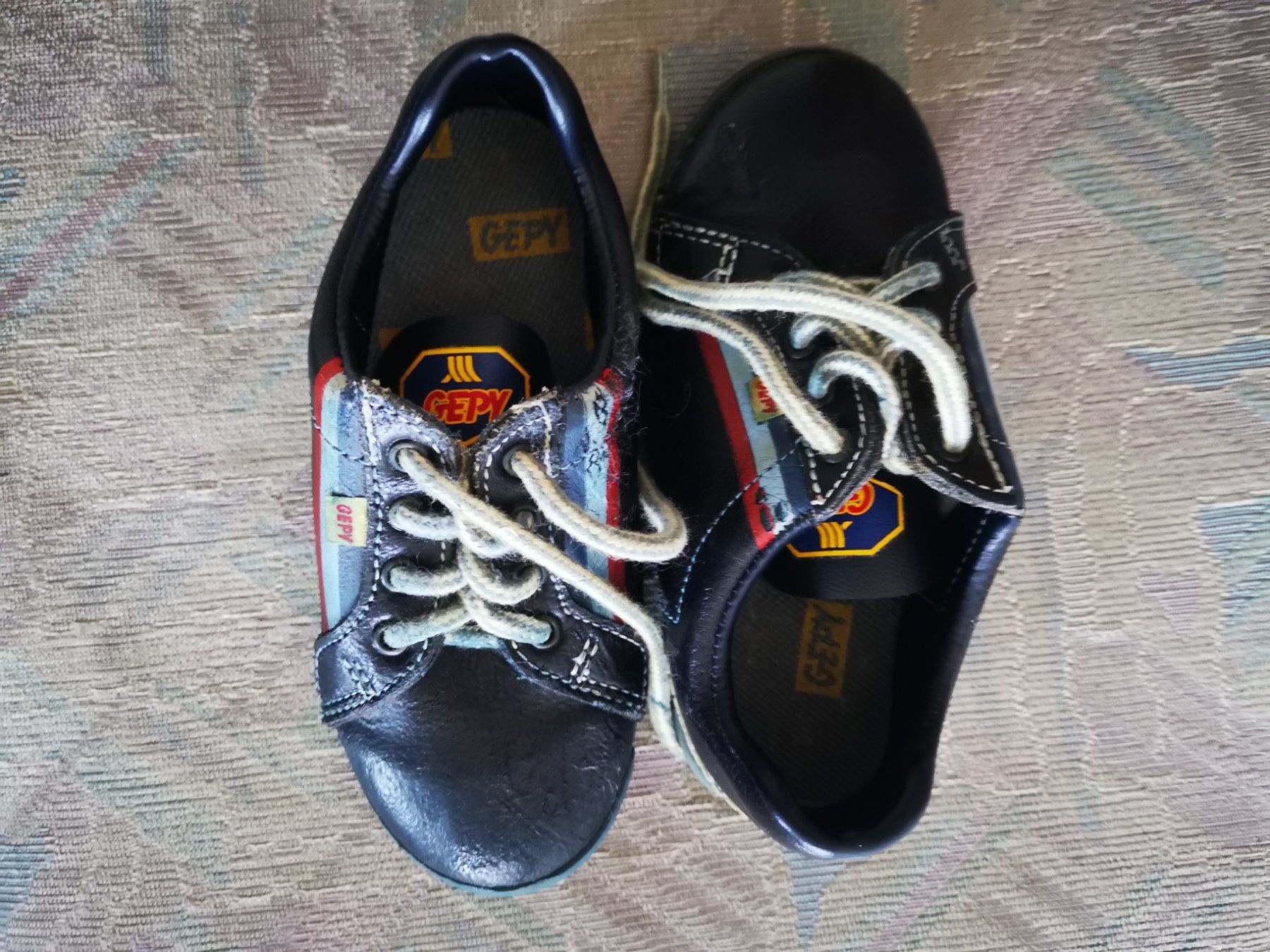 Scarpe per ragazzi: Chaussures enfant GEPY bleu lacets taille 26 – Usato da Courtepin venduto da Fin_dj7p 3