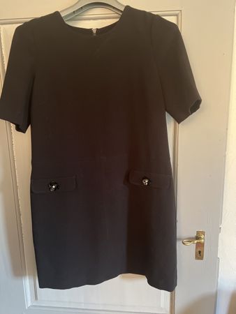 1 robe marque 123 taille 42 noire selon photos