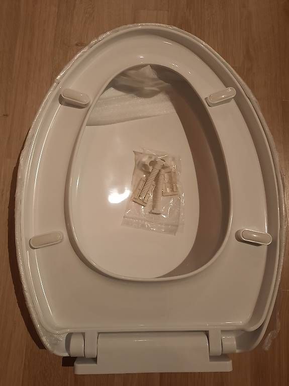 WC: Abattant WC neuf - avec son emballage – Neu und originalverpackt aus Châtonnaye von lem_x9zx 1