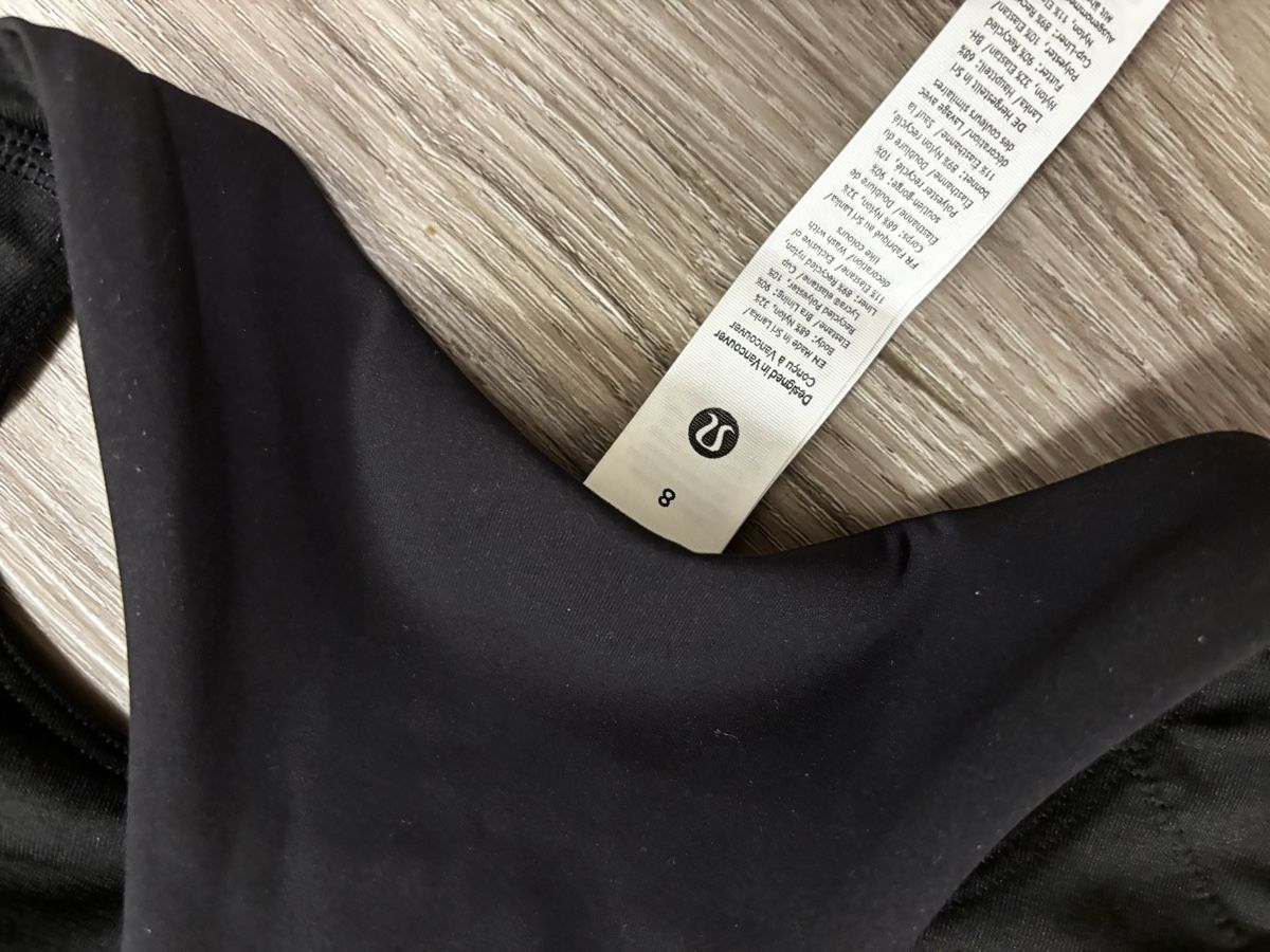 Lululemon Top: Swift Speed Cropped Tank Lululemon Gr 8 – Nuovo e nell'imballaggio originale da Gossau SG venduto da Swisslady25 2