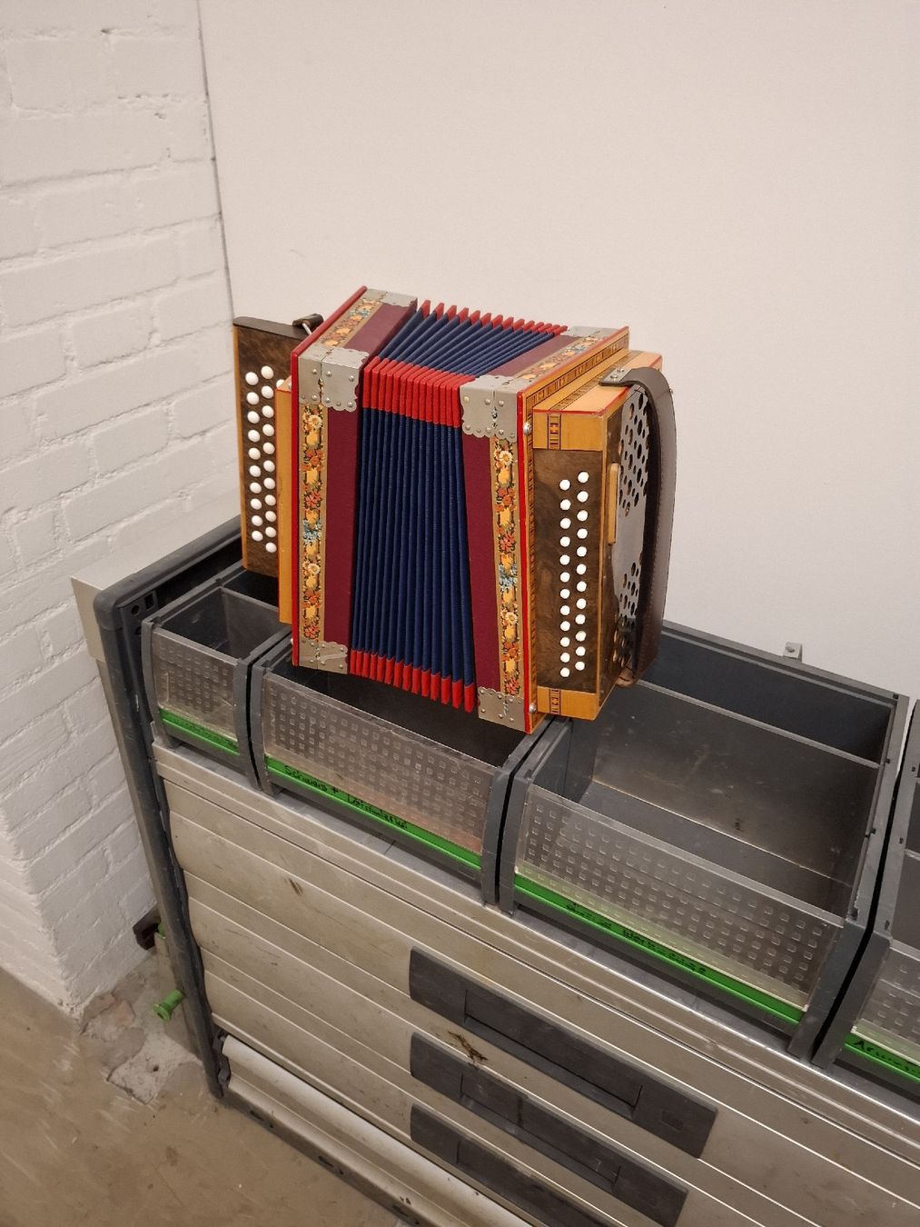 Gwerder Musikinstrumente: gwerder orgeli – Gebraucht aus Villeneuve von BibiVintage 4