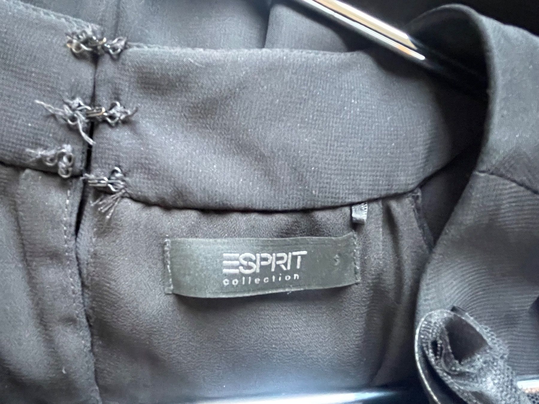 Esprit Vestiti: Kleid von Esprit schwarz – Usato da Gockhausen venduto da AnneT07 3