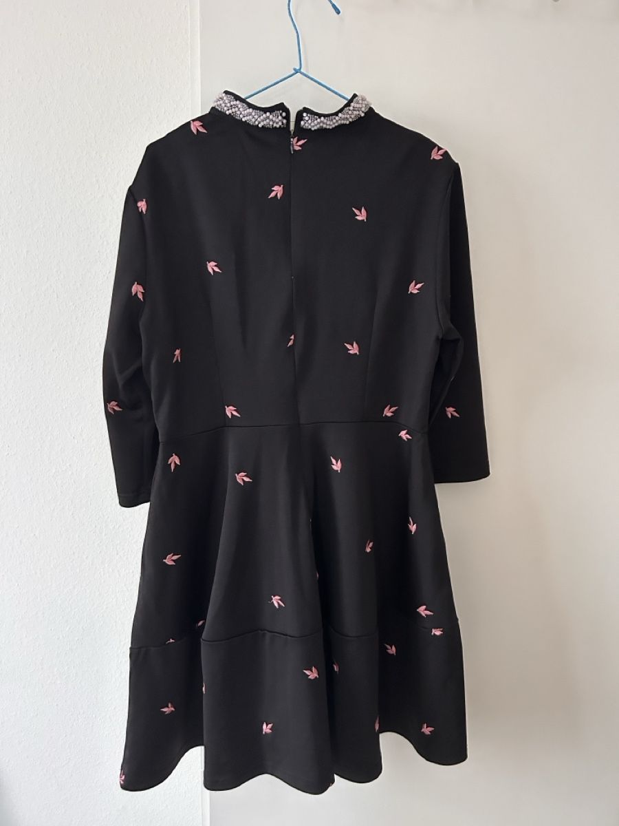 Vestiti: Elegant Black Dress with Leaf Pattern - Size Medium – Usato da Genève venduto da Noemie.wrmsi