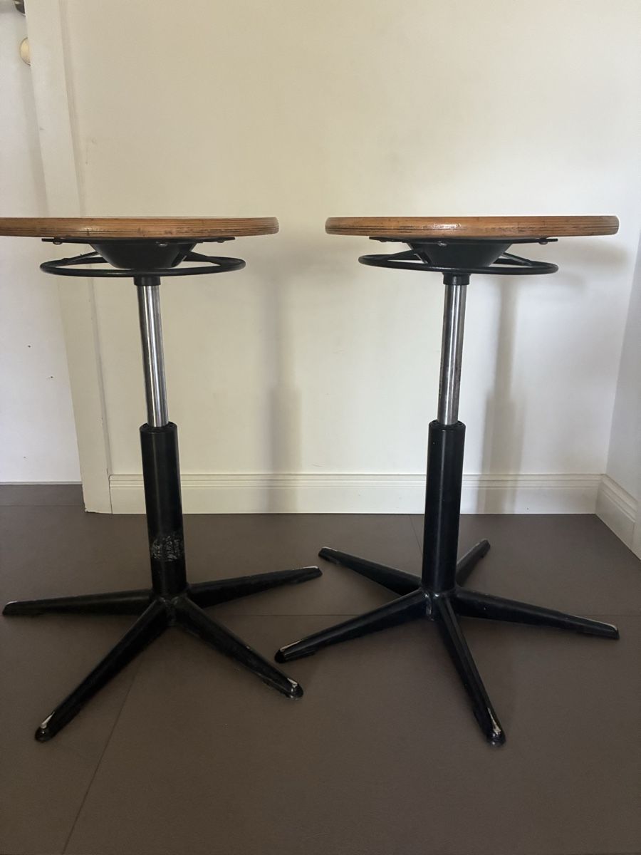 Sgabelli: Vintage Werkstatthocker Actiform (2er Set) Atelierhocker  – Usato da Uetendorf venduto da REhome 7