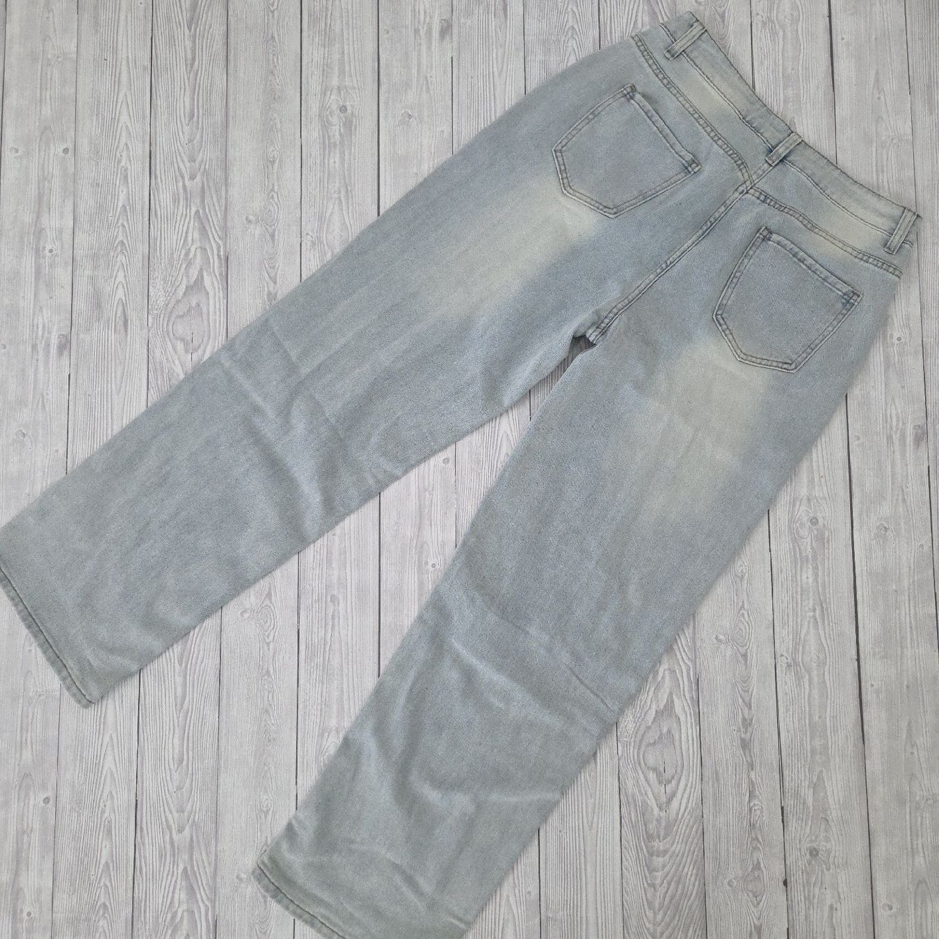 Jeans: Trendige, helle Jeans in Grösse L – Neu und originalverpackt aus Näfels von CH.Kchlineknopf 3