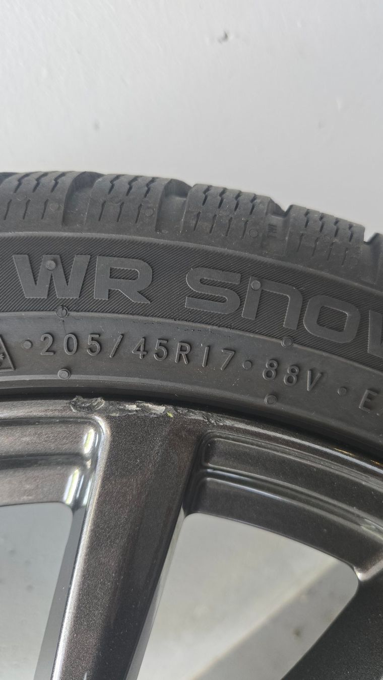 Nokian Pneus & Roues: Winterräder – D'occasion à Fällanden par Buzios123 2