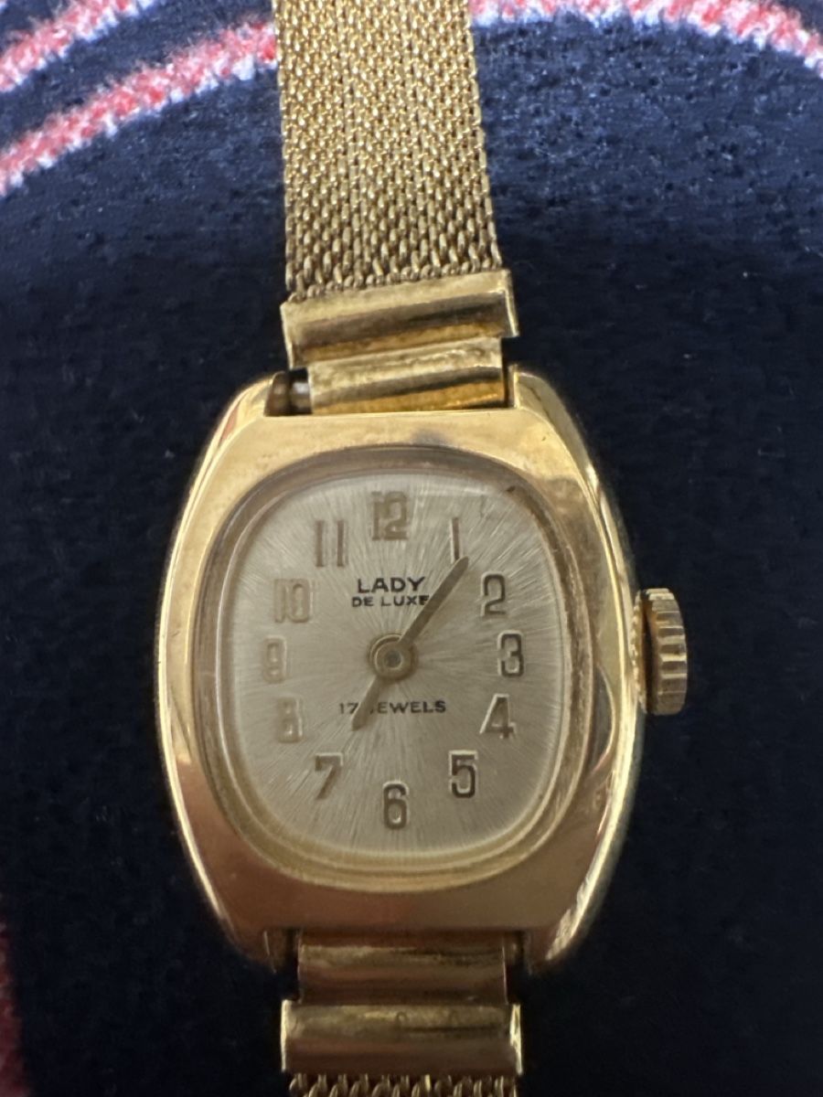 Montres: Damenuhr Handaufzug  – D'occasion à Oberentfelden par ulli03